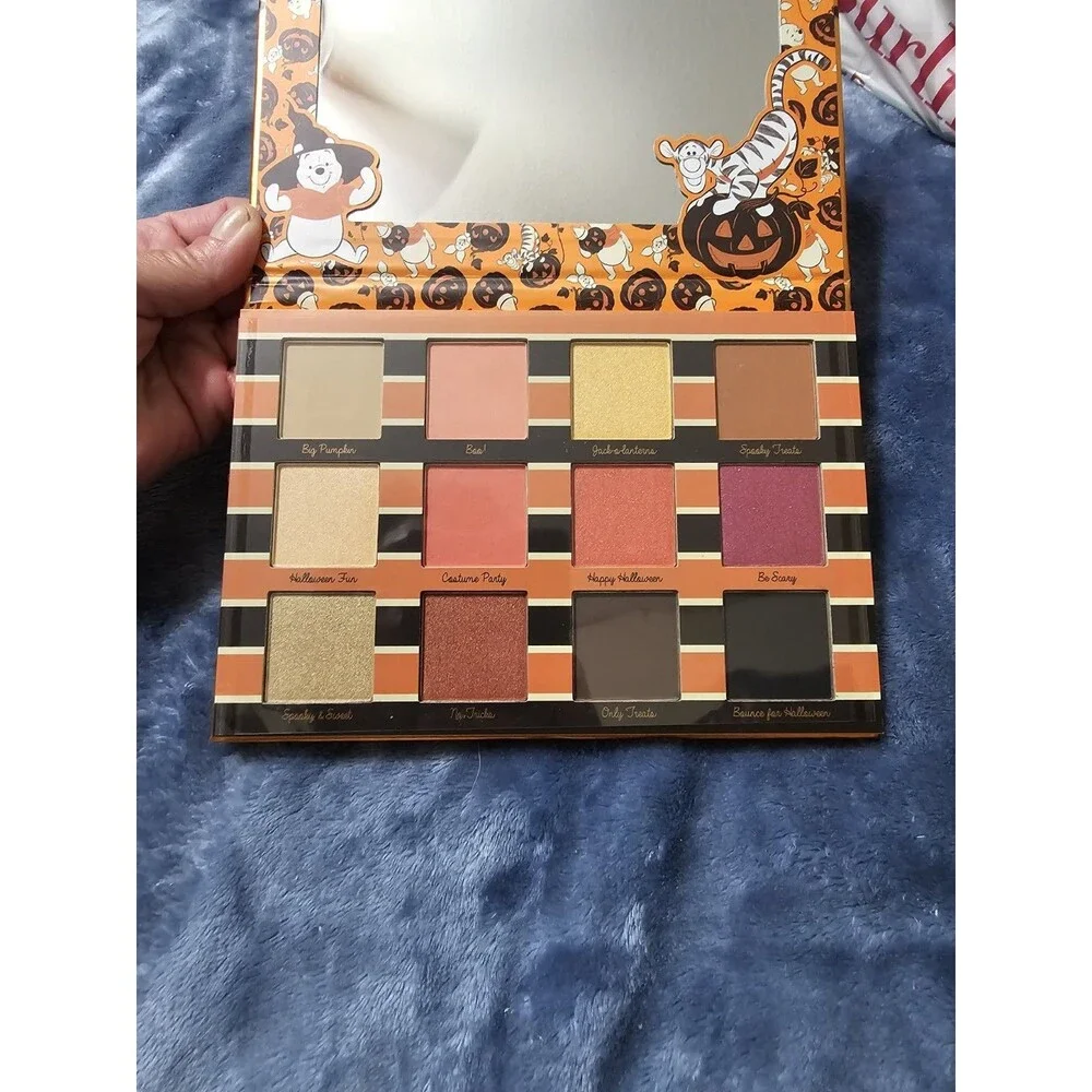 Disney Winnie the Pooh Halloween Eyeshadow Palette Pressed Powder 0.74 oz